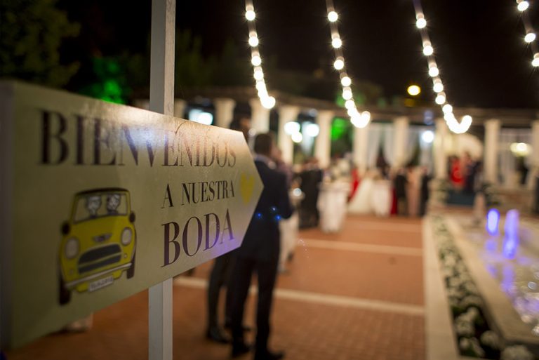 Carteles y señales